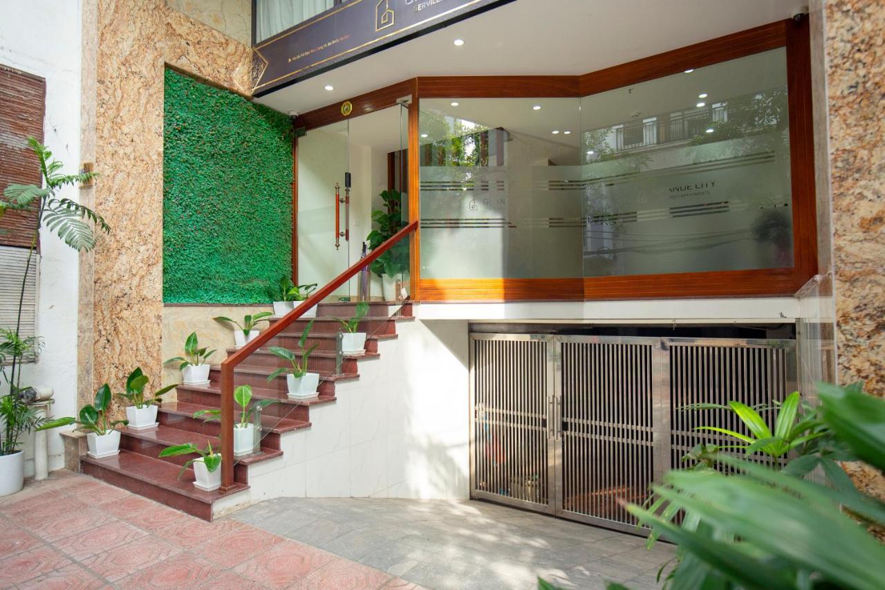 Sumitomo10 Apartment - Lane 12 Dao Tan Street ฮานอย ภายนอก รูปภาพ